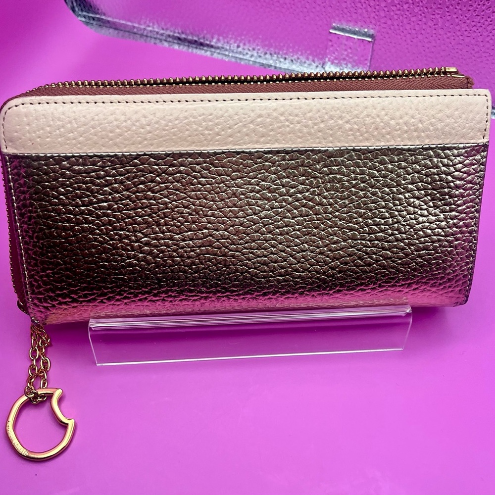 TSUMORI CHISATO Metallic Gold and Cream Clutch Wallet JAPANESE LUXURY Cat Charm